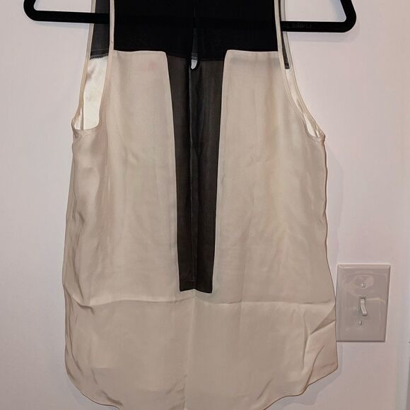 Parker white with Black outlining Tank Top Size Small - Picture 1 of 3